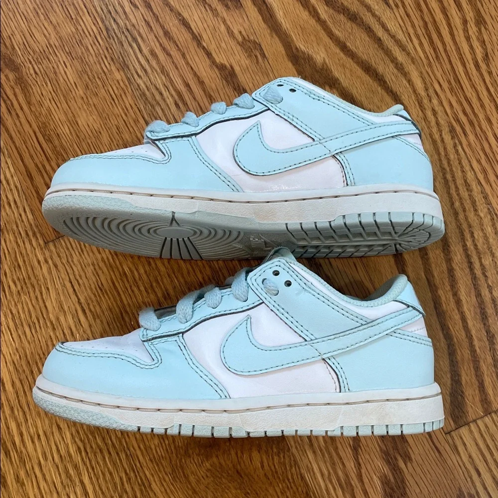 Kid’s Nike Dunk Low White/Glacier Blue Sneakers/Shoes. Size 12C.
